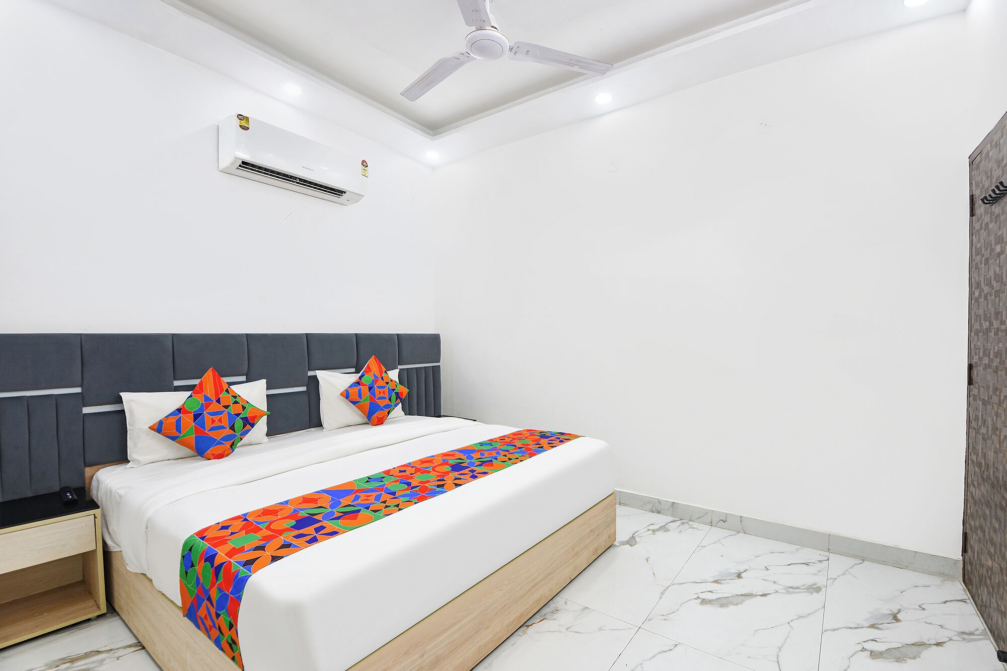 Deluxe-Zimmer | Bettwäsche aus ägyptischer Baumwolle, hochwertige Bettwaren, Zimmersafe