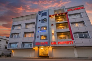 Front of property - Fabhotel Royal Plaza 62 (Noida)