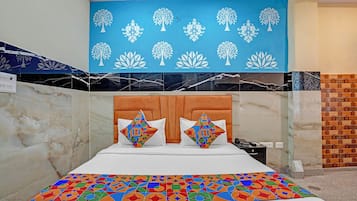 Egyptian cotton sheets, premium bedding, in-room safe, free WiFi