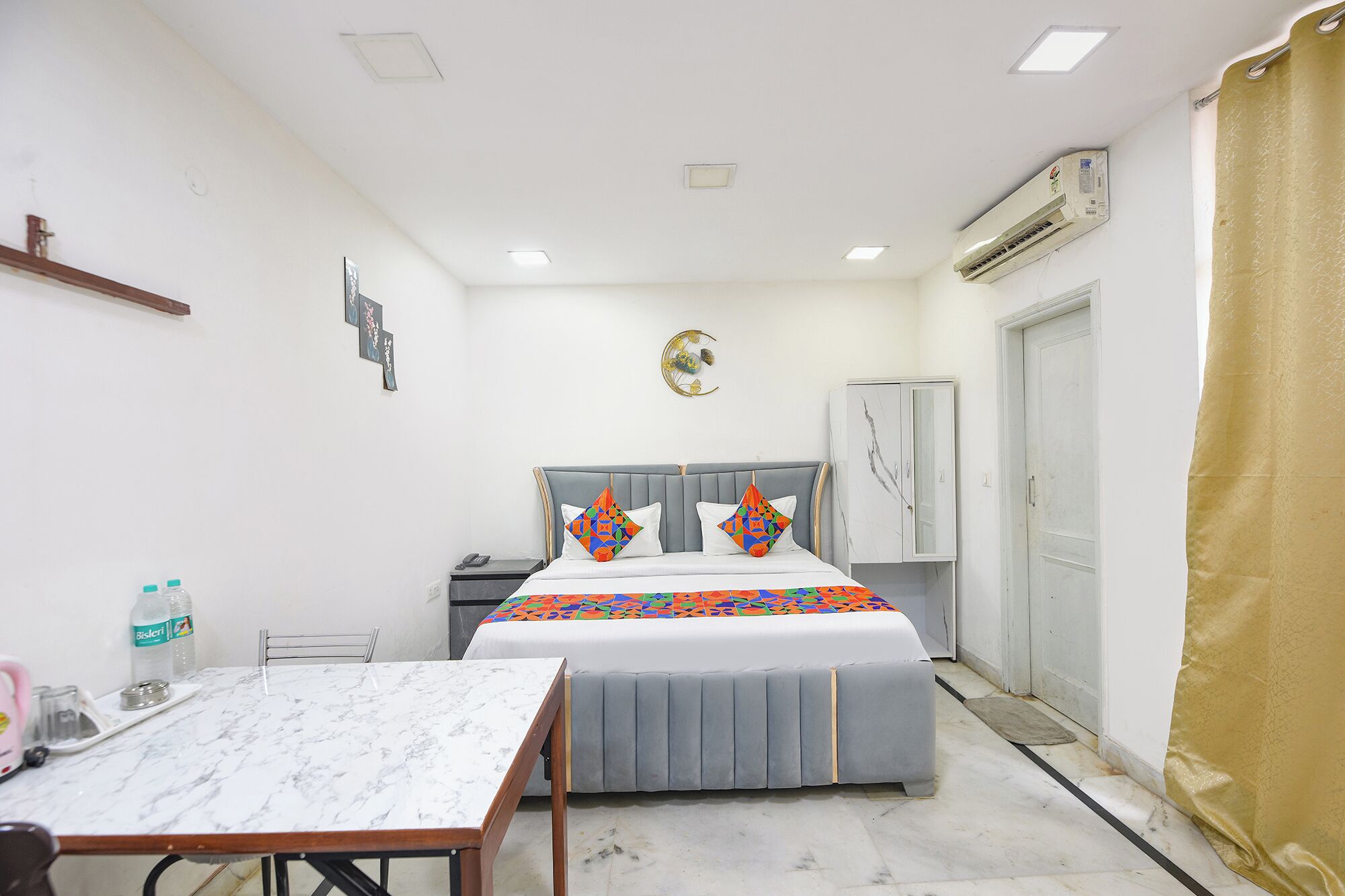 Sábanas de algodón egipcio, ropa de cama de alta calidad y wifi gratis 