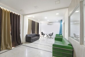 Sala de estar en el lobby