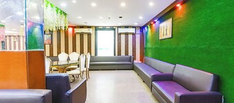 Fabhotel Grand Highway