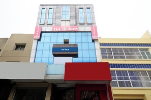 Exterior - Fabexpress The Heights (New Delhi)