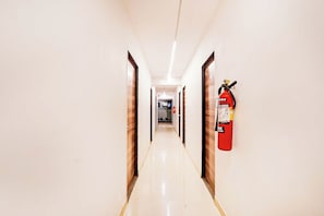 Lobby - Fabhotel The Park View (Surat)