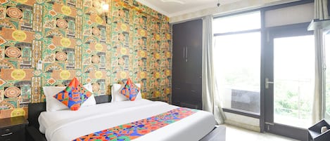 Egyptian cotton sheets, premium bedding, in-room safe, free WiFi