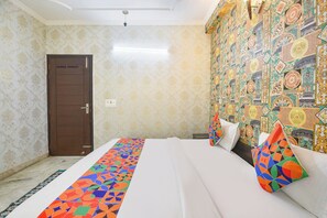 Deluxe Room | Egyptian cotton sheets, premium bedding, in-room safe, free WiFi