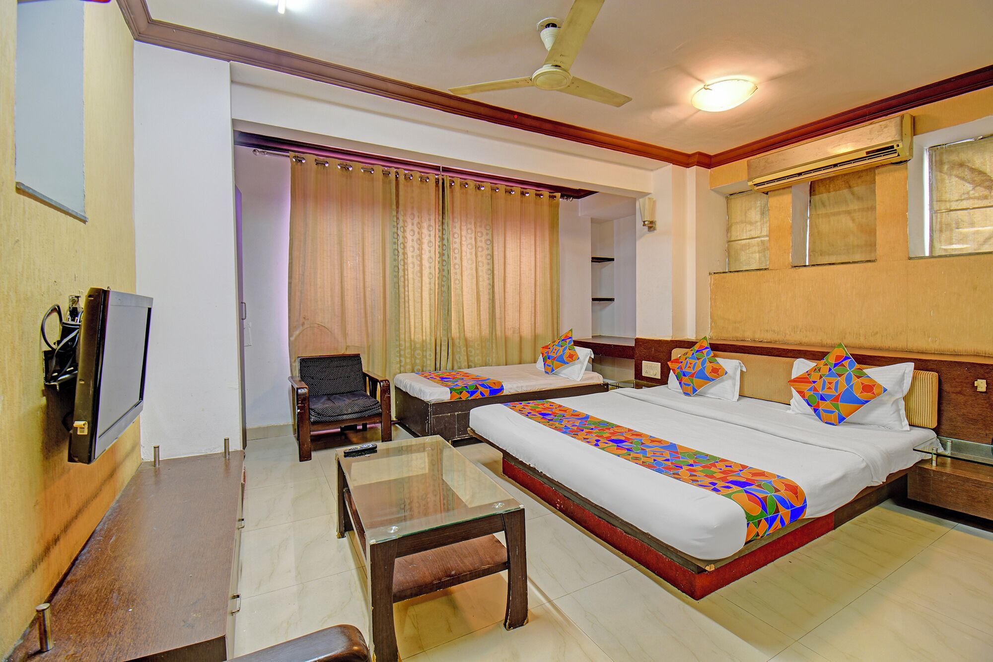 Family Room | Egyptian cotton sheets, premium bedding, in-room safe, free WiFi