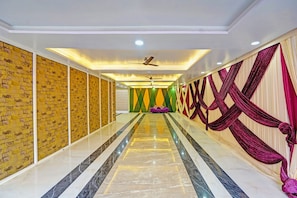 قاعة الولائم والاحتفالات