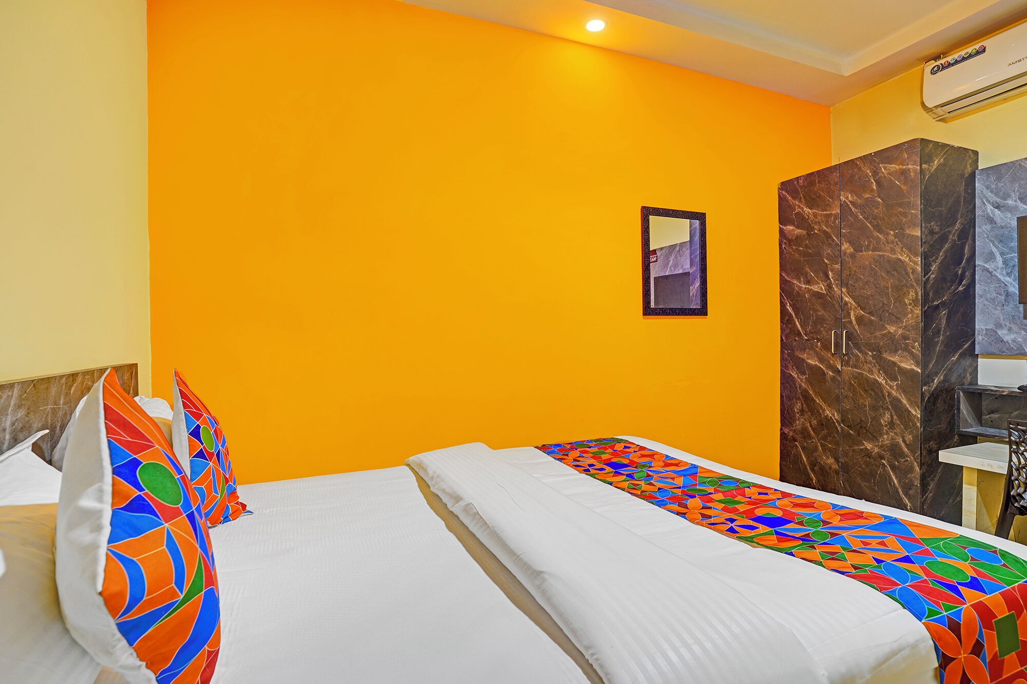 Egyptian cotton sheets, premium bedding, in-room safe, free WiFi