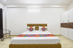 Premium Room | Egyptian cotton sheets, premium bedding, in-room safe, free WiFi - Fabhotel Jn Residency (Gurugram)