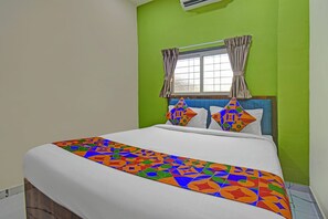 Lakens van Egyptisch katoen, luxe beddengoed, een kluis op de kamer