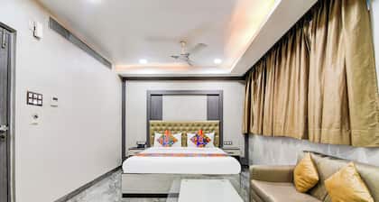 Fabhotel Aafreen International