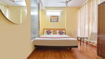 Egyptian cotton sheets, premium bedding, in-room safe, free WiFi