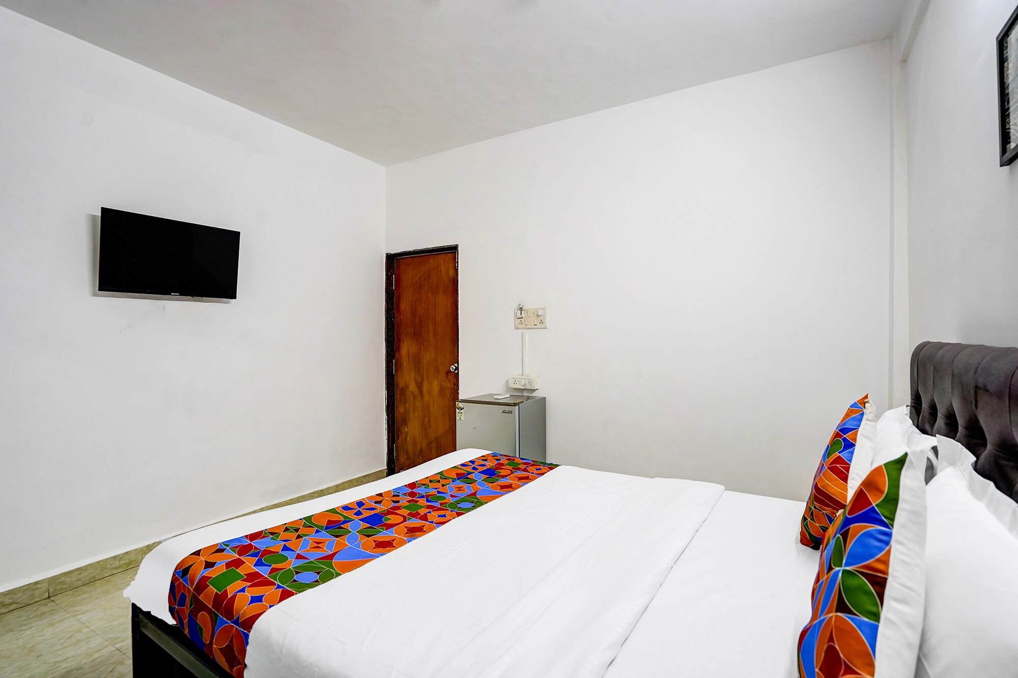 Egyptian cotton sheets, premium bedding, in-room safe, free WiFi