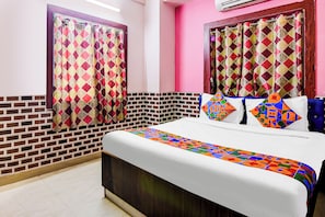 Egyptian cotton sheets, premium bedding, in-room safe, free WiFi - Fabhotel Ankita (Kolkata)