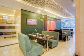 Restaurant - Fabhotel Zion Inn (Varanasi)