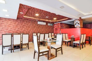 Restaurant - Fabhotel Rose (Barasat)