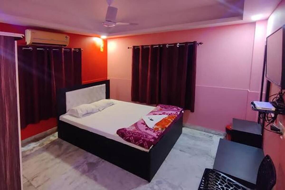 Deluxe Room | Egyptian cotton sheets, premium bedding, in-room safe, free WiFi