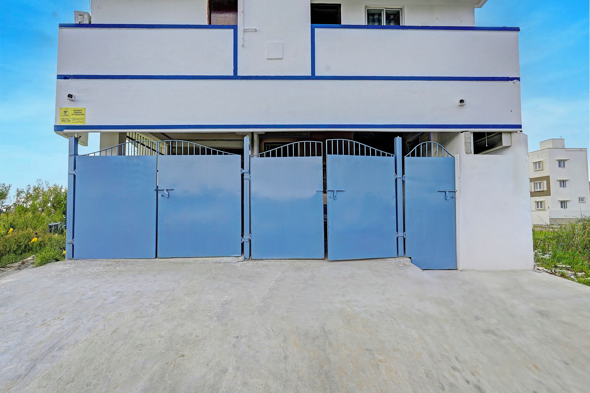 Pintu masuk hartanah
