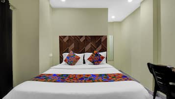 Egyptian cotton sheets, premium bedding, in-room safe, free WiFi