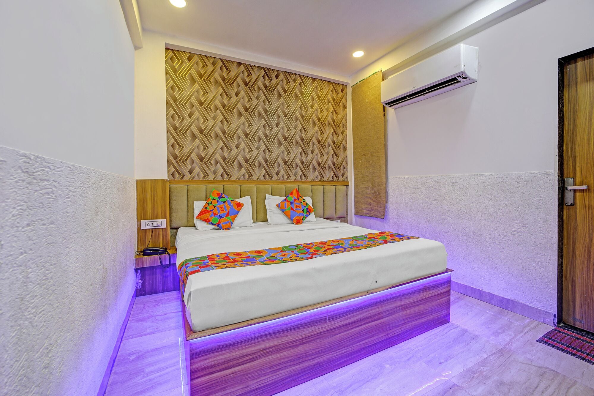 Deluxe kamer | Lakens van Egyptisch katoen, luxe beddengoed, een kluis op de kamer