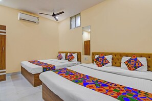 Family Room | Egyptian cotton sheets, premium bedding, in-room safe, free WiFi