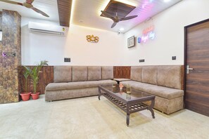 Khu tiếp khách ở sảnh