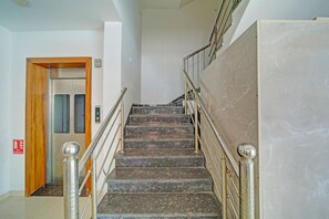 Lobby - Fabexpress Square Inn (Bhopal)
