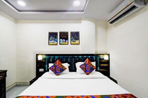 Deluxe Room | Egyptian cotton sheets, premium bedding, in-room safe, free WiFi