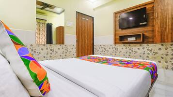 Egyptian cotton sheets, premium bedding, in-room safe, free WiFi