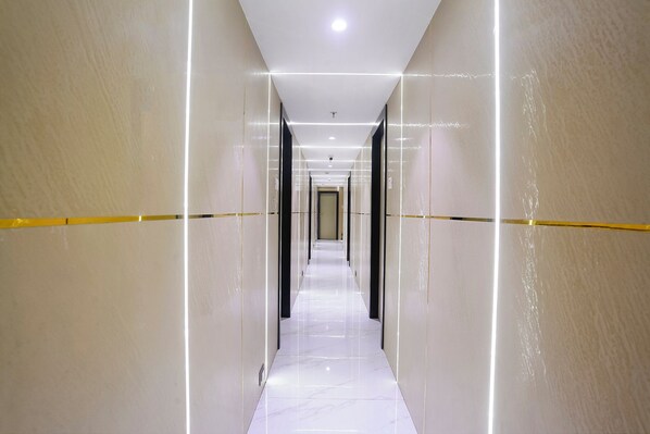 Lobby - Fabhotel Dolphin Residency (Mumbai)