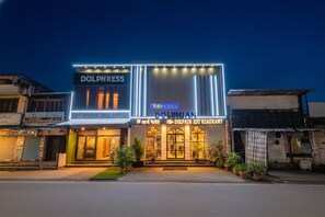 Exterior - Fabhotel Dolphin Residency (Mumbai)