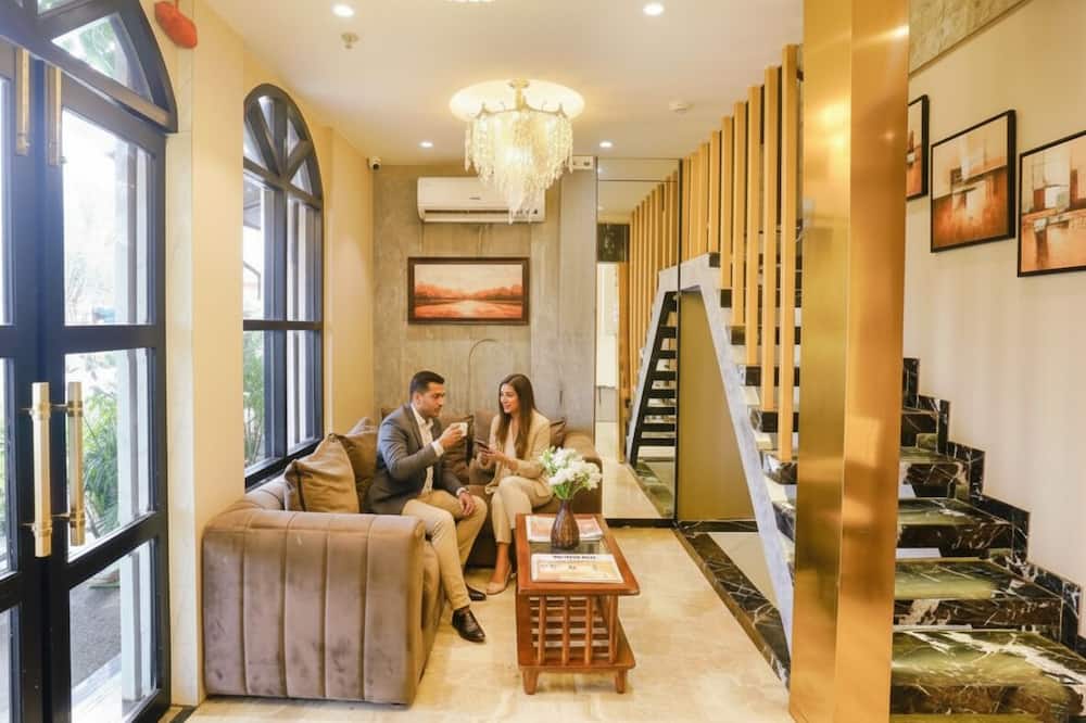 Fabhotel Dolphin Residency