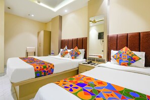 Egyptian cotton sheets, premium bedding, in-room safe, free WiFi - Fabhotel Dolphin Residency (Mumbai)