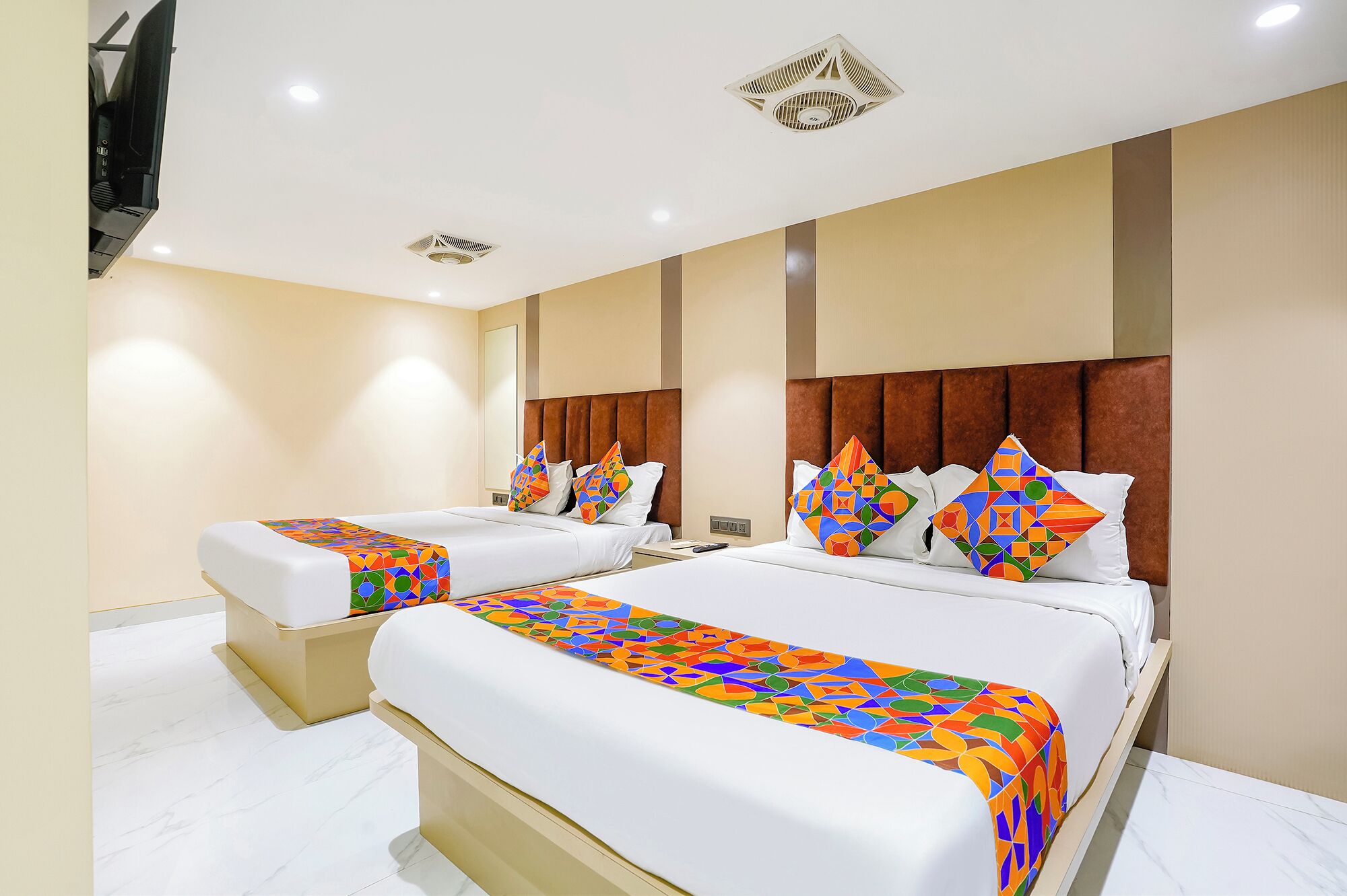 Family Room | Egyptian cotton sheets, premium bedding, in-room safe, free WiFi