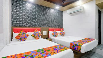 Family Room | Egyptian cotton sheets, premium bedding, in-room safe, free WiFi