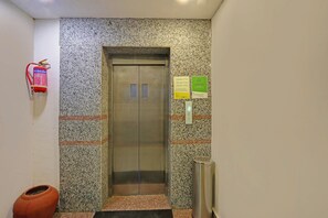 Elevator - Fabhotel Blue Moon (Hanmakonda)