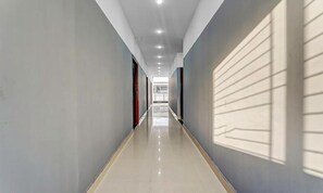 Lobby - Fabhotel Ayodhya Comforts (Bengaluru)