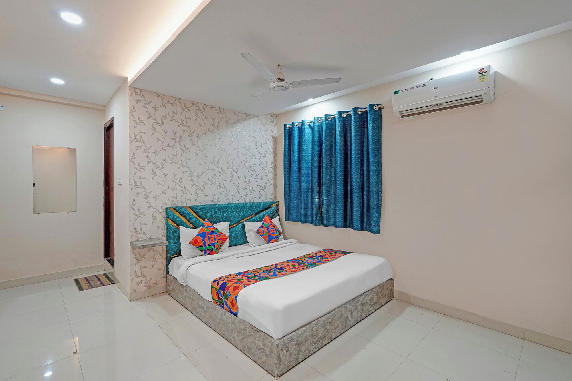 Sengetøy i egyptisk bomull, sengetøy av topp kvalitet og safe på rommet