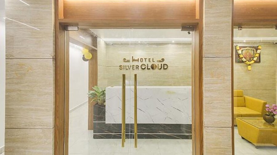 Fabhotel Silver Cloud