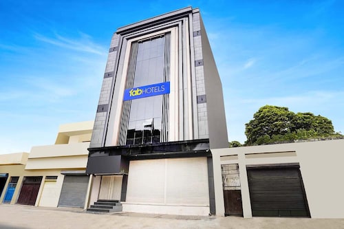 Fabhotel Sanviraaj