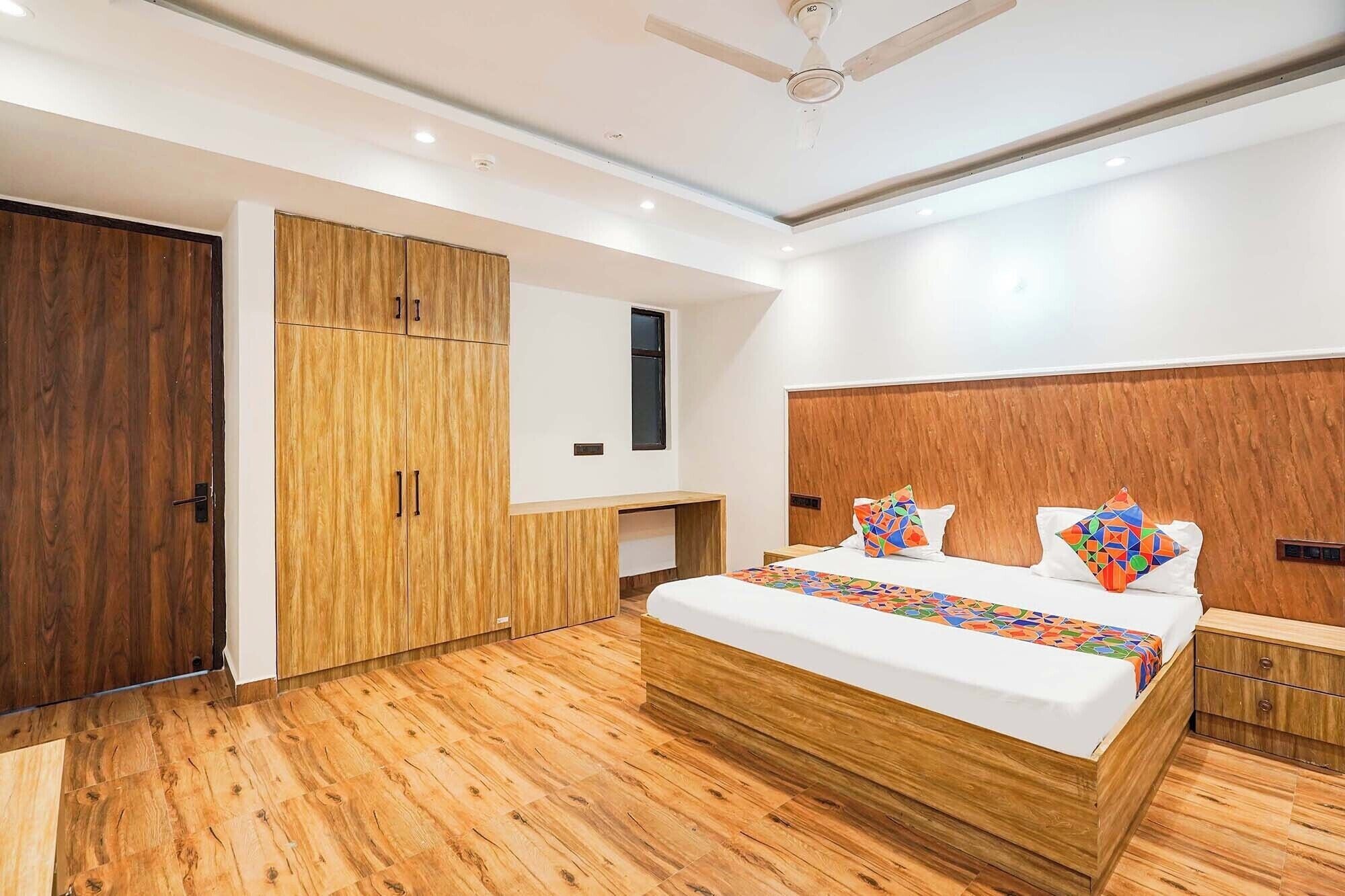 Deluxe Room | Egyptian cotton sheets, premium bedding, in-room safe, free WiFi