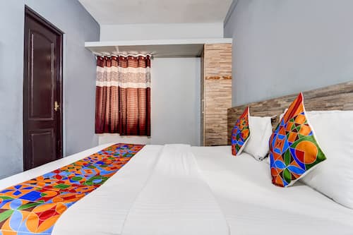 Egyptian cotton sheets, premium bedding, in-room safe, free WiFi