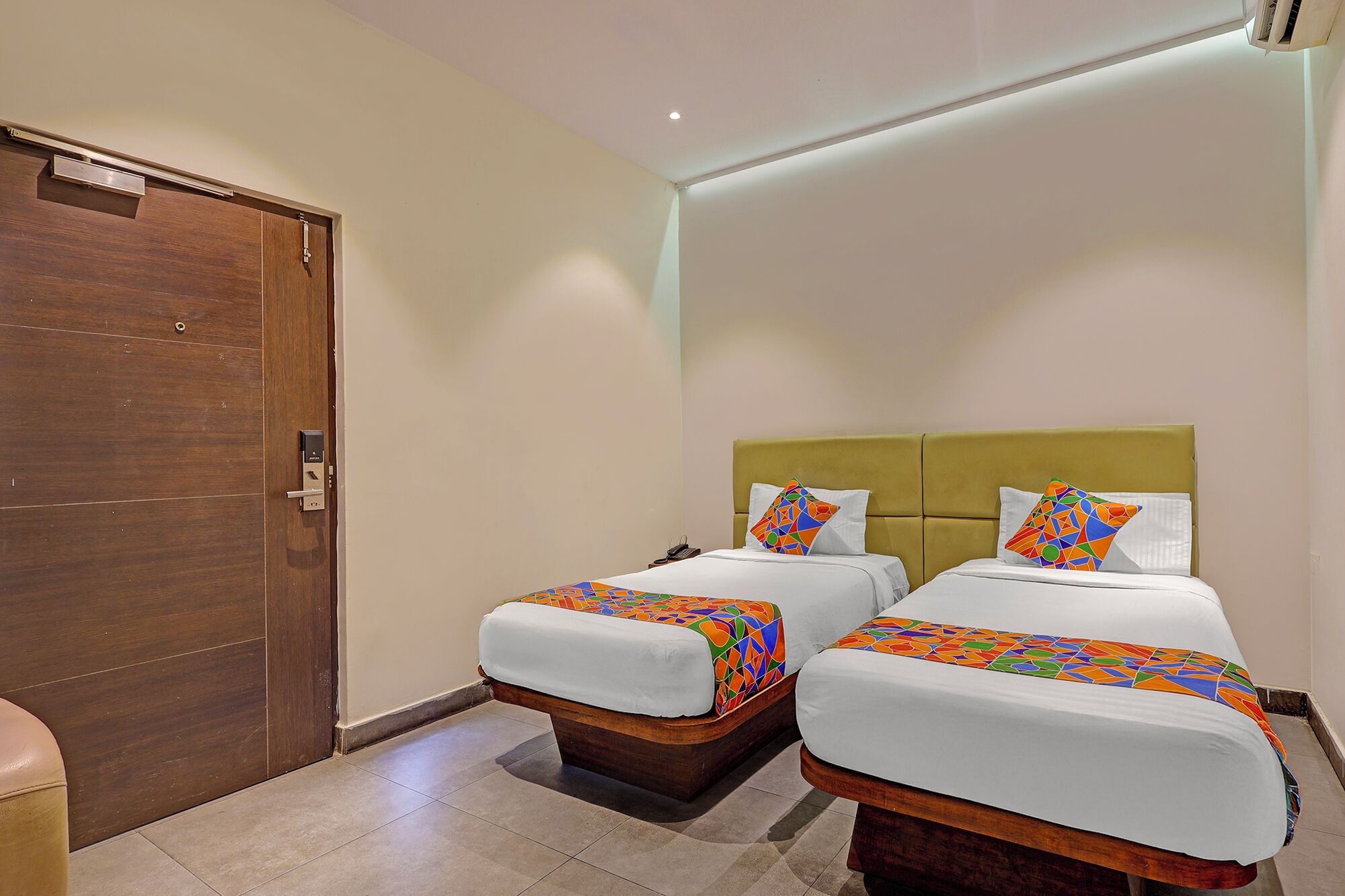 Egyptian cotton sheets, premium bedding, in-room safe, free WiFi