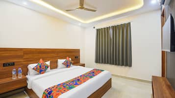 Deluxe Room | Egyptian cotton sheets, premium bedding, in-room safe, free WiFi