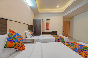 Egyptian cotton sheets, premium bedding, in-room safe, free WiFi - Fabhotel Sapthagiri Suites Inn (Bengaluru)