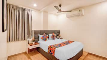 Luxury Room | Egyptian cotton sheets, premium bedding, in-room safe, free WiFi