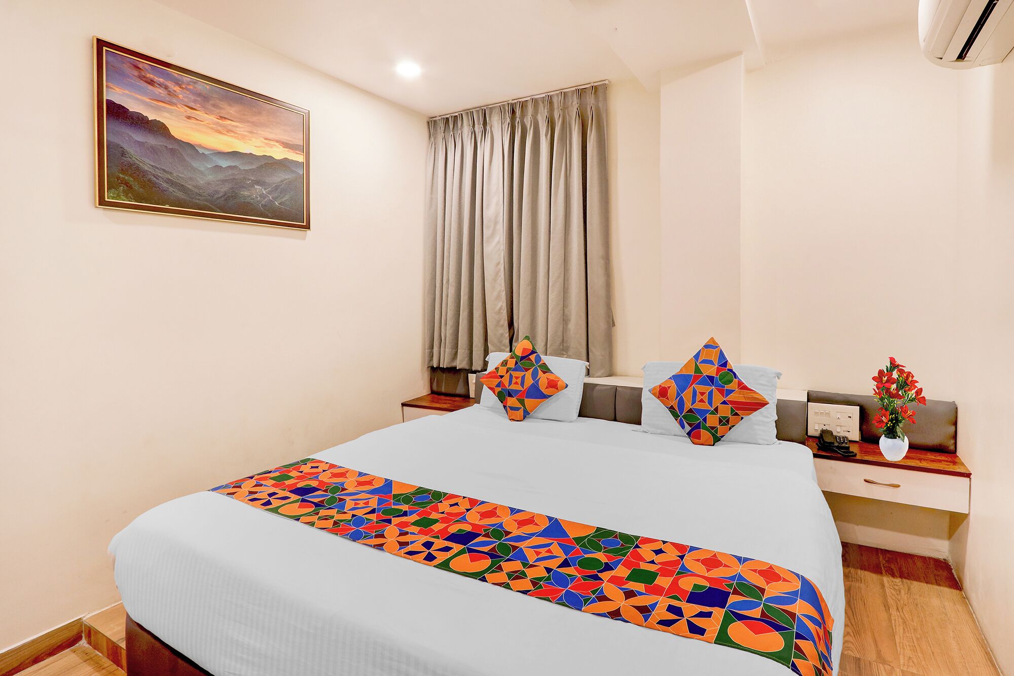 Deluxe Room | Egyptian cotton sheets, premium bedding, in-room safe, free WiFi