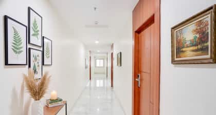 Fabhotel Radha Rani Residency