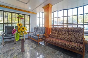 ロビー応接スペース